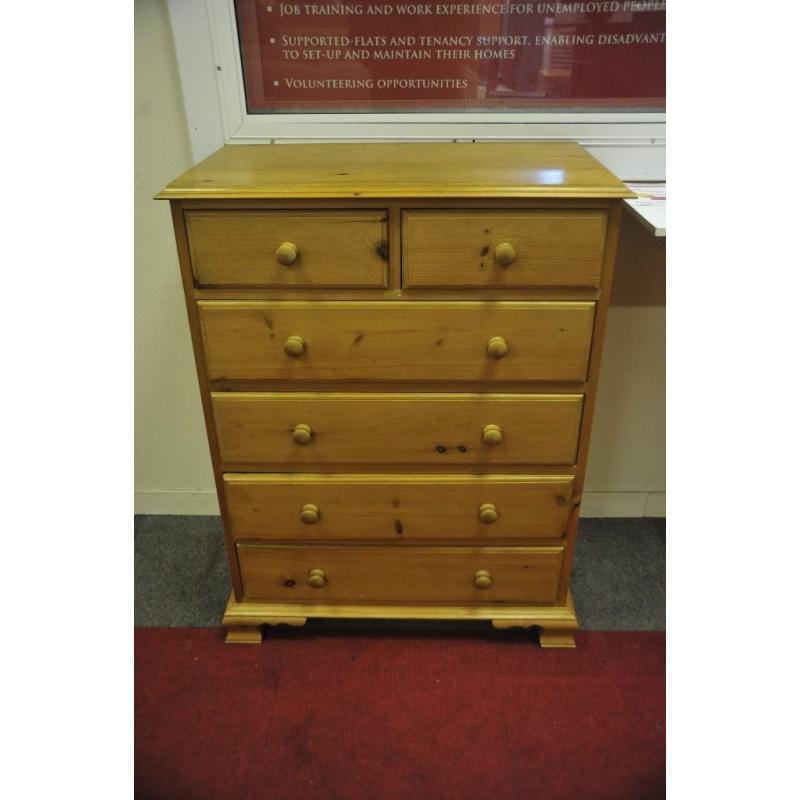 Pine chest of drawers (G0815)
