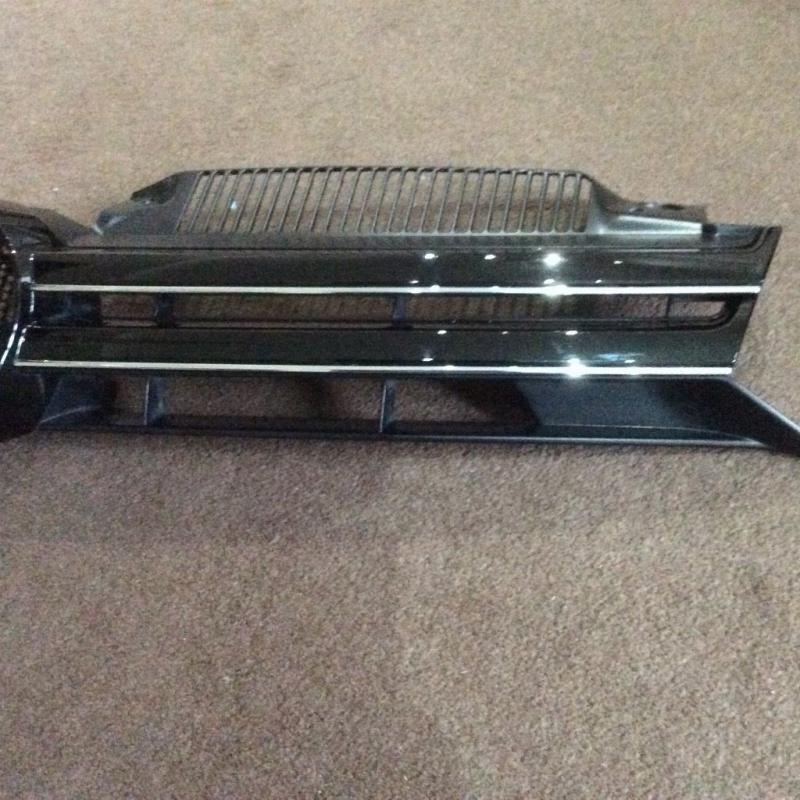 Vw golf mk6 front upper grill