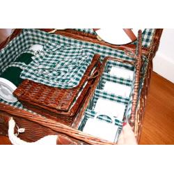 Pretty Hamper Excellent condition. Never been used.