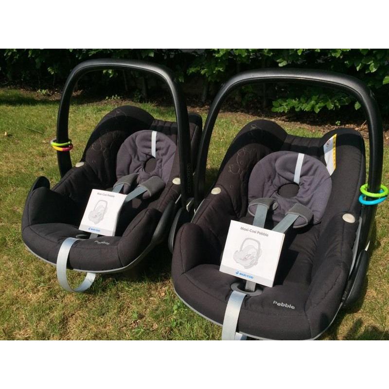 Maxi Cosi Pebble (Black) car seats x 2 + 2 rear Mirrors -TWINS