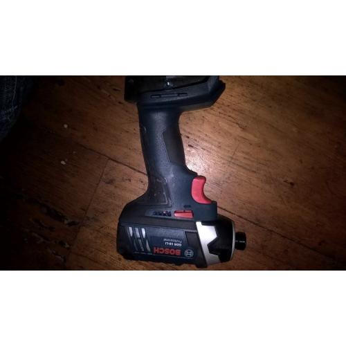 BOSCH GDR 18-Li 18 VOLT LITHIUM IMPACT DRILL 2 X BATTERIES AND CHARGER