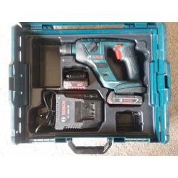 2X BOSCH 18 VOLT LITHIUM SDS DRILL 2 X BATTERIES AND CHARGER