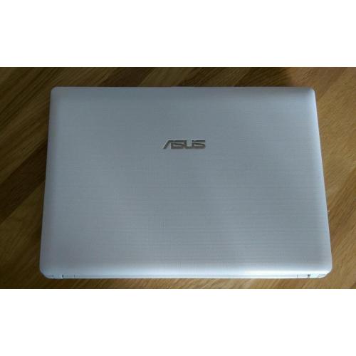 Asus eee pc for 32" led tv