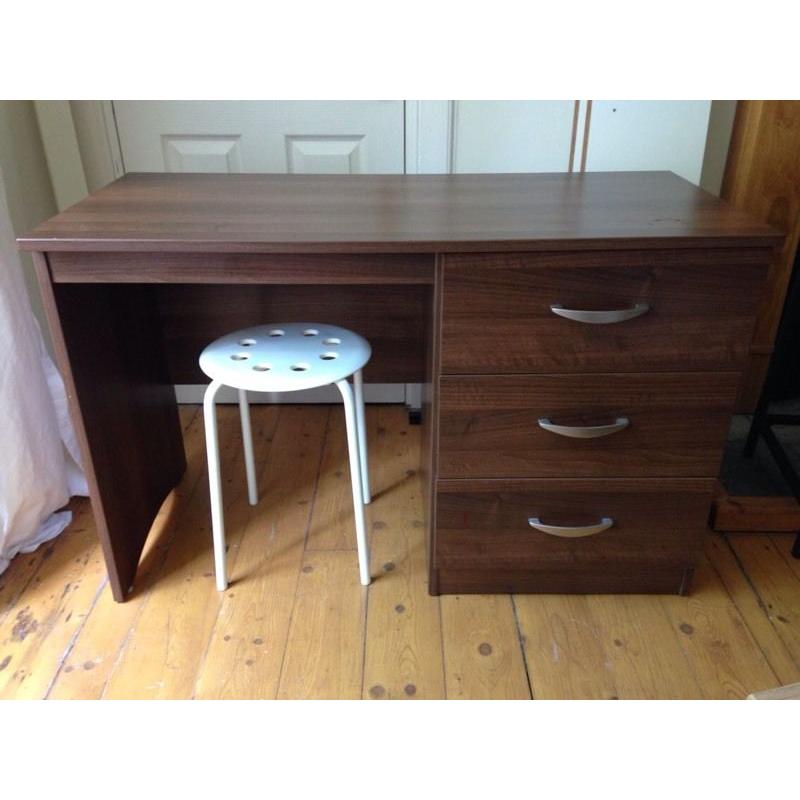 *URGENT* Study desk with drawers