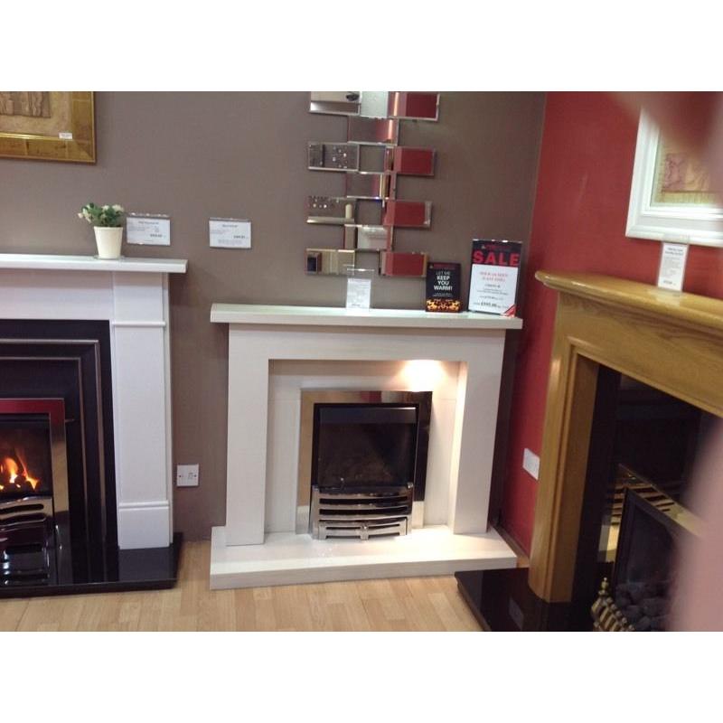 Crieff 48" Ex Display Fireplace In Arctic White With Lights