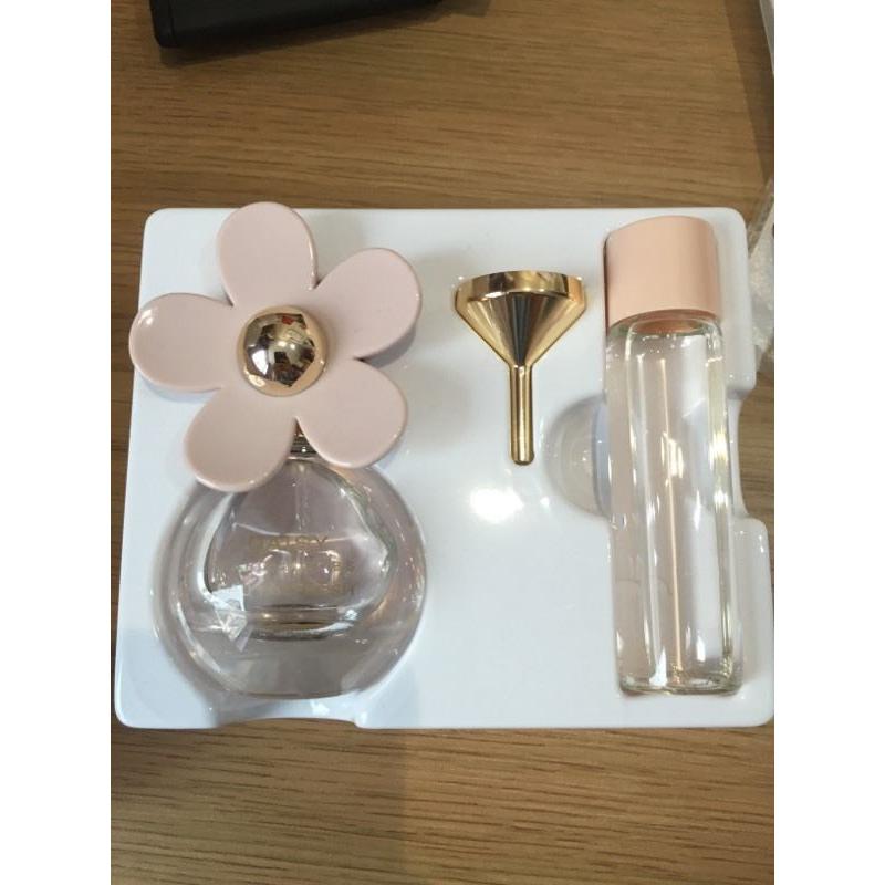 Marc Jacobs DAISY perfume