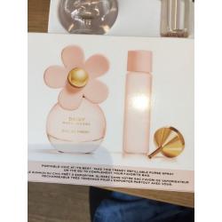 Marc Jacobs DAISY perfume