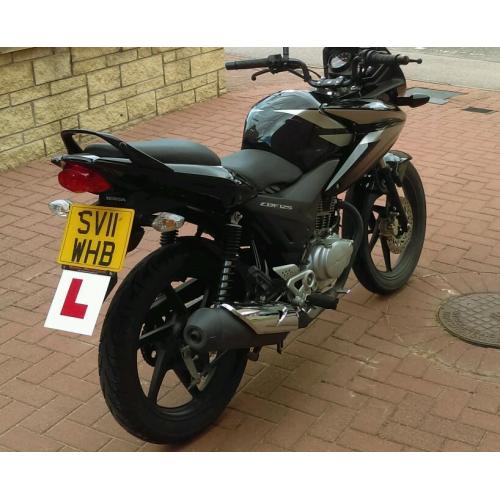 2011 Honda CBF 125cc motorbike 3K miles 125