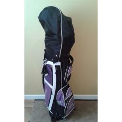 Ladies Dunlop right hand set of golf clubs, bag and gloves