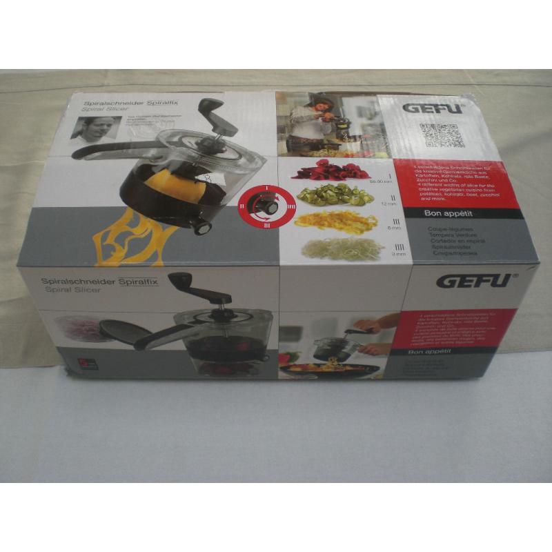 High Quality vegetable spiraliser with triple blades, easy clean, immaculate clean condition