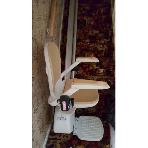 Acorn stair lift