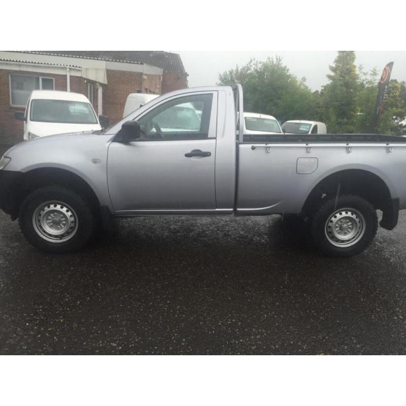 2014 64 MITSUBISHI L200 2.5 DI-D 4X4 4LIFE S/C 1D 134 BHP SINGLE CAB PICK UP