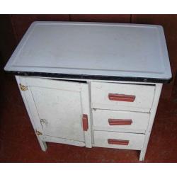 A vintage 1950's kitchen unit with white enamelled metal top. 30" long, 18" wide & 30" high.