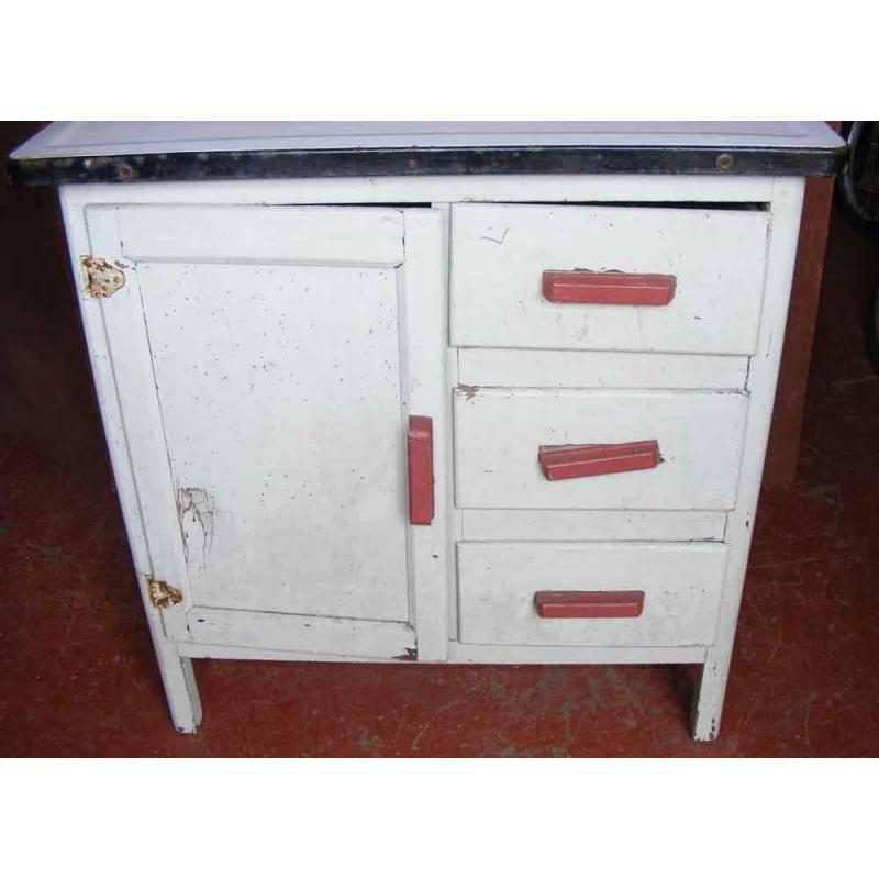 A vintage 1950's kitchen unit with white enamelled metal top. 30" long, 18" wide & 30" high.