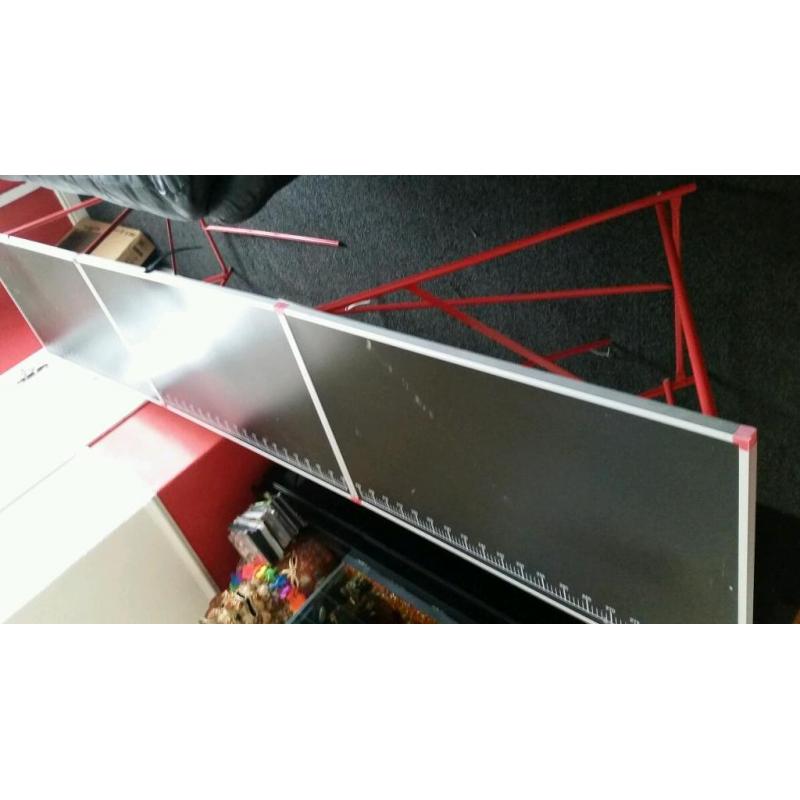 Decorating table