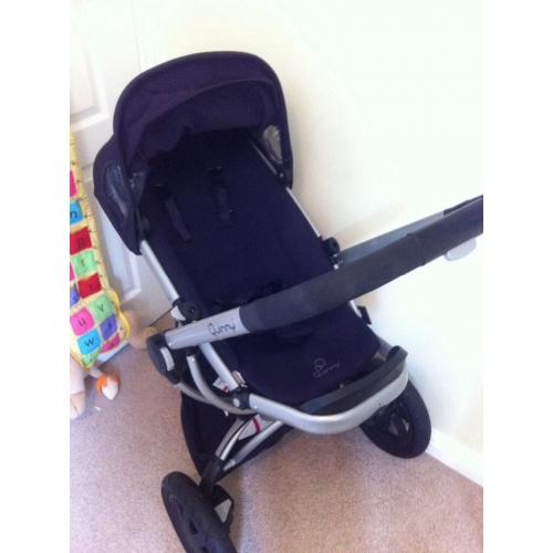 Quinny 'Rocking Black' travel system. Car seat, carry cot, toddler seat, used but like new