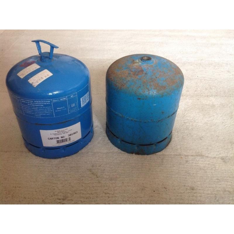 Two 907 camping gaz bottles one full one empty
