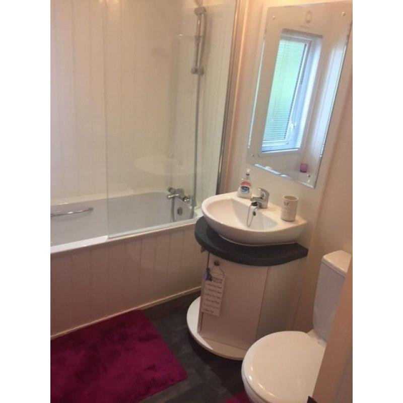 2year old luxury lodge with decking near clacton & Colchester 2 bedrooms