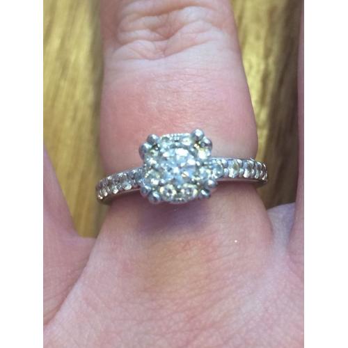 Diamond engagement ring