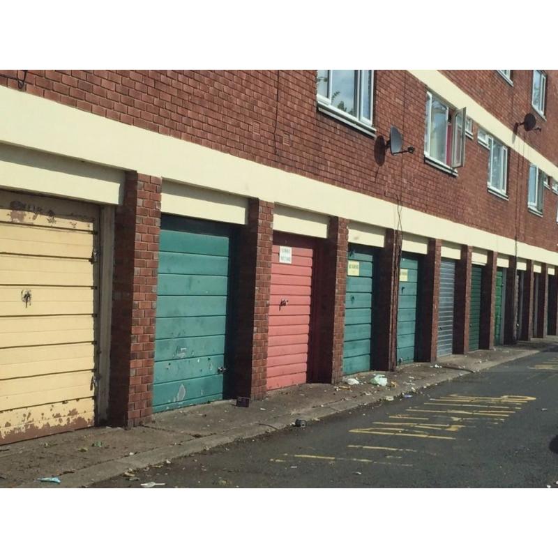 LOCK UP GARAGE TO LET IN MADELEY.