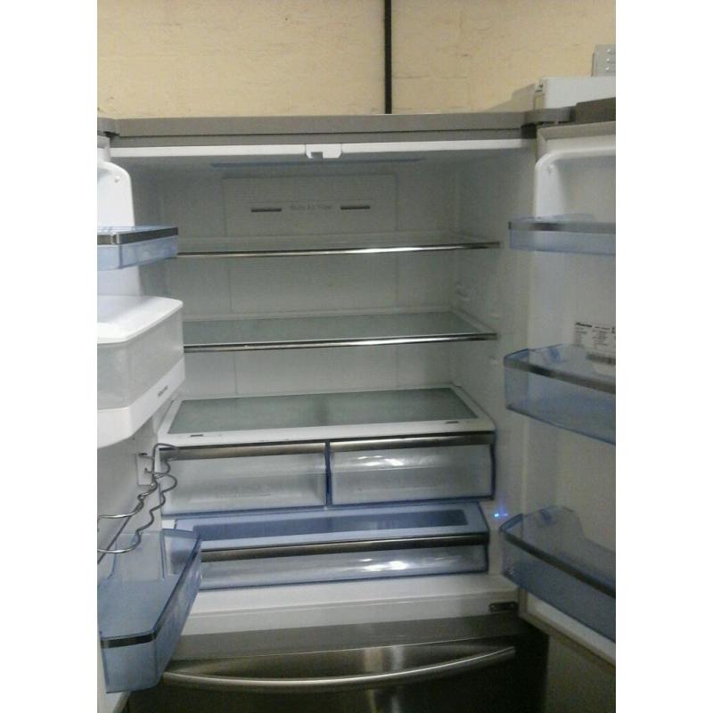 HiSense American Style Fridge Model RF697N4ZS1