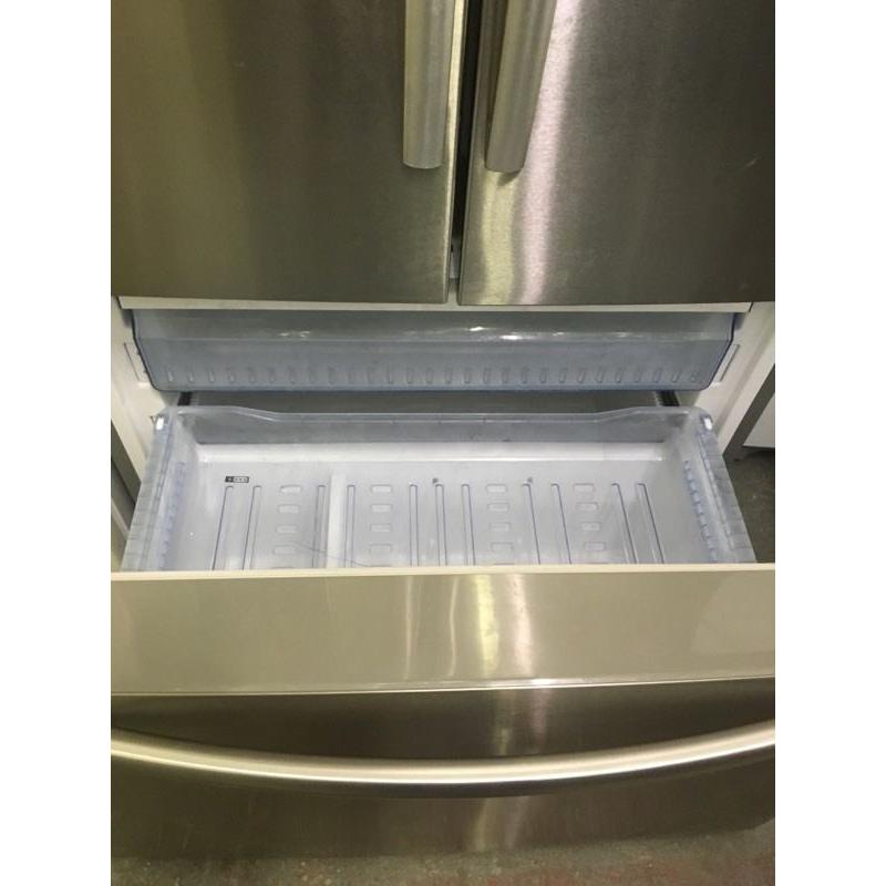 Hisense American style fridge freezer