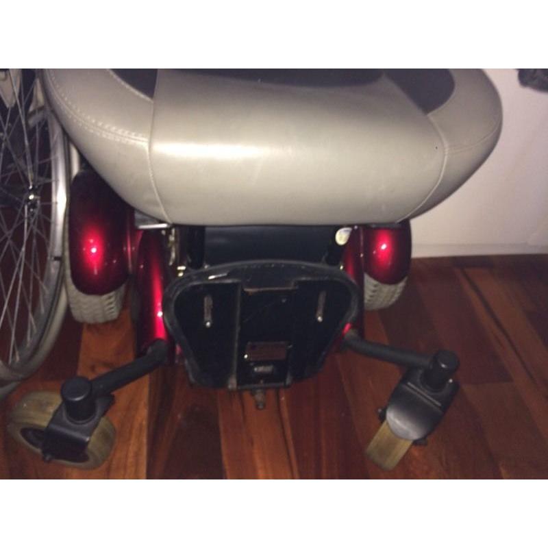 Electric wheelchair
