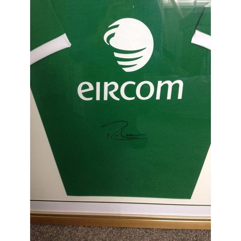 Signed and framed Robbie Keane Ireland shirt