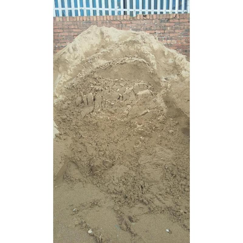 Building, sharp and concrete sand. No V.A.T! A full ton!