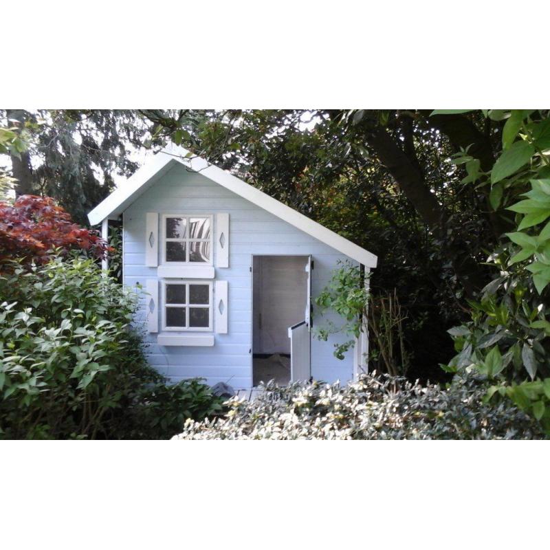 Nearly new 2 floor wendy house / play house, can deliver.