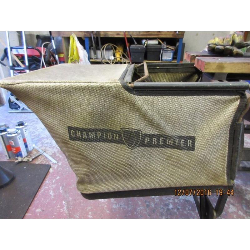 Lawnmowercollection bag box all good need a clean