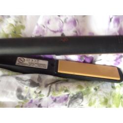 GHD Hair straighter