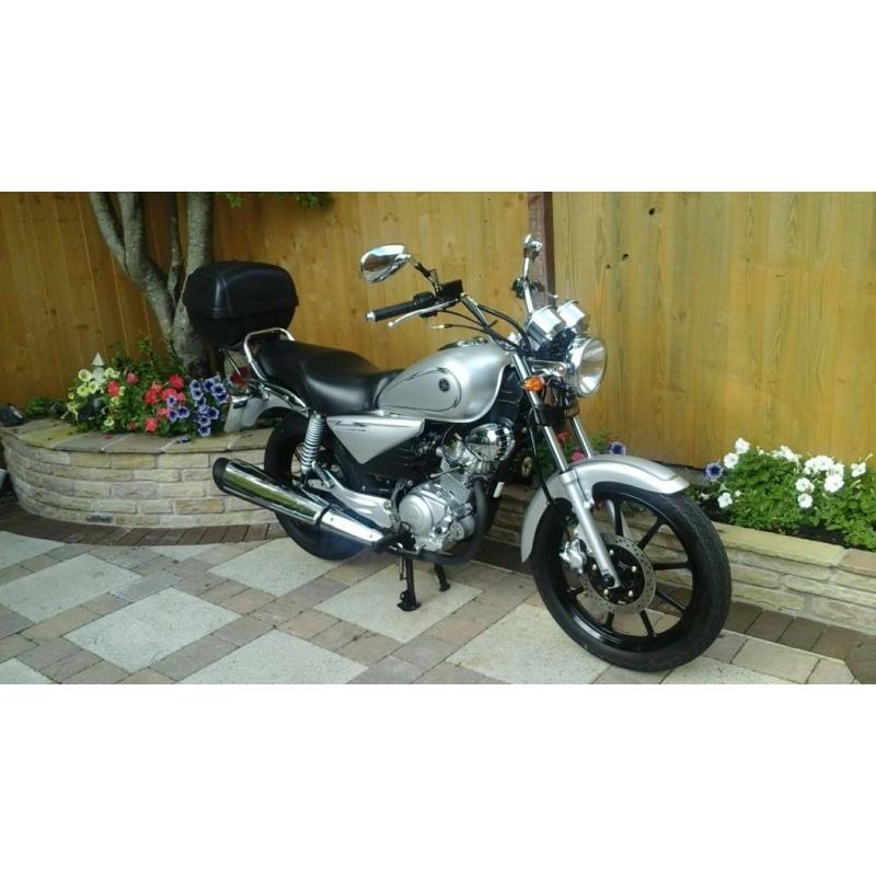 Immaculate Yamaha Custom 125
