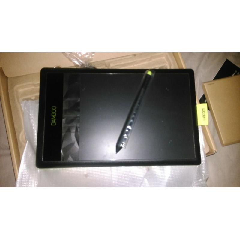 bamboo wacom graphics and drawing pad