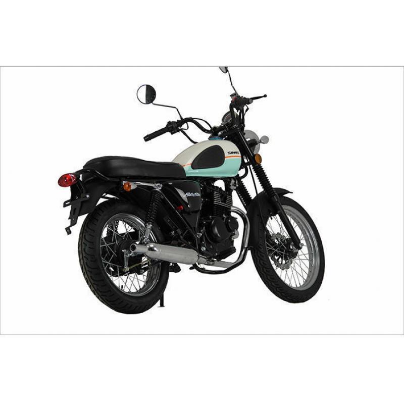 SINNIS Retrostar 125cc 125 Naked 2015MY 125