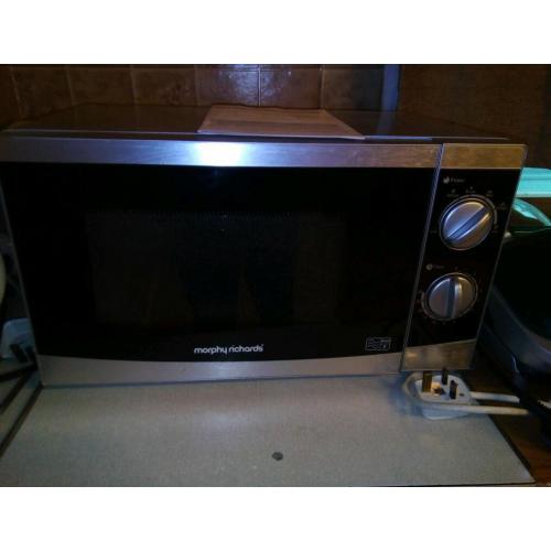 Microwave cooker