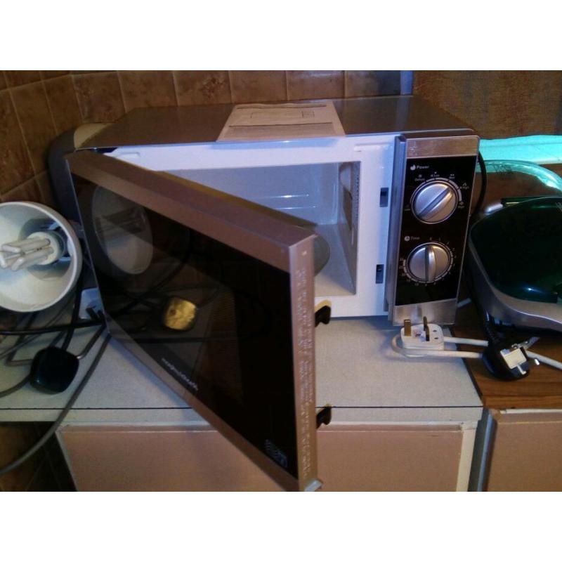 Microwave cooker