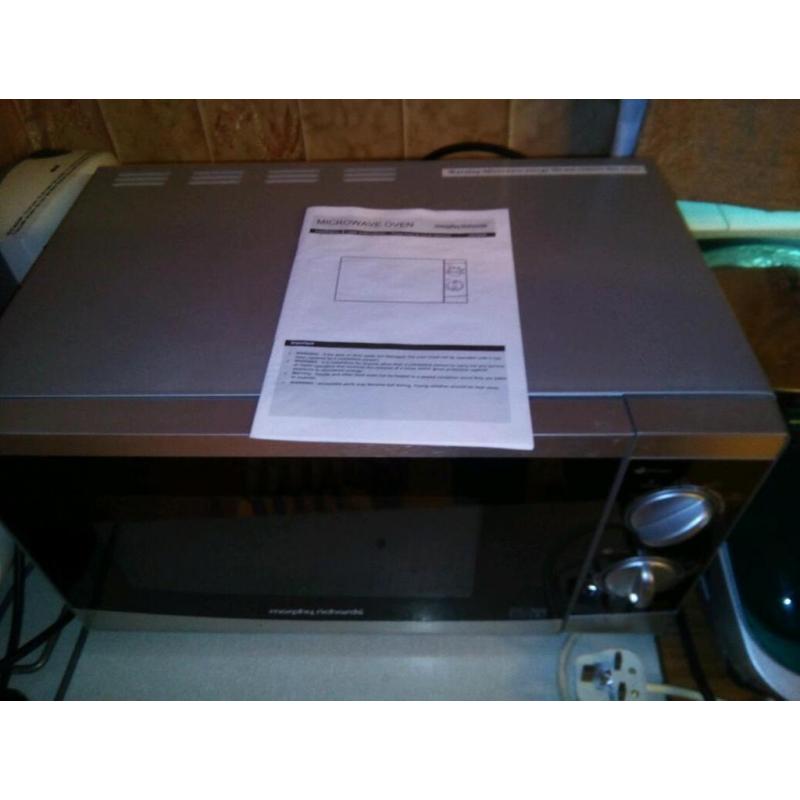 Microwave cooker
