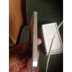 iPhone 5s 16gb NEW SILVER