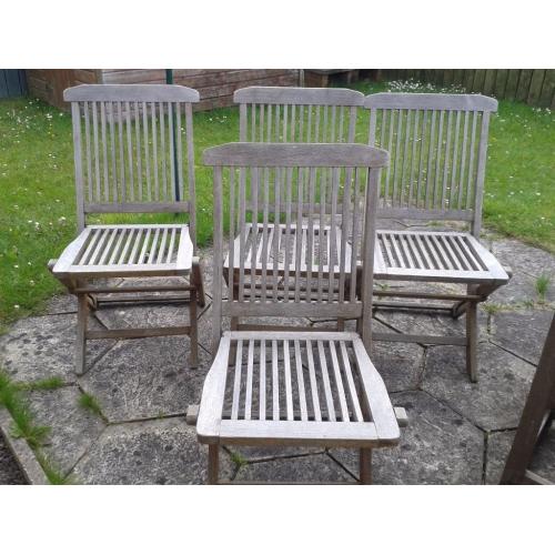4 wooden garden chairs