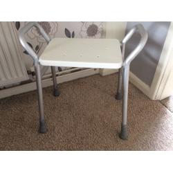 Shower stool, mobility shower seat