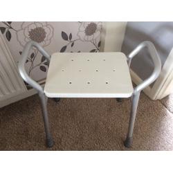 Shower stool, mobility shower seat
