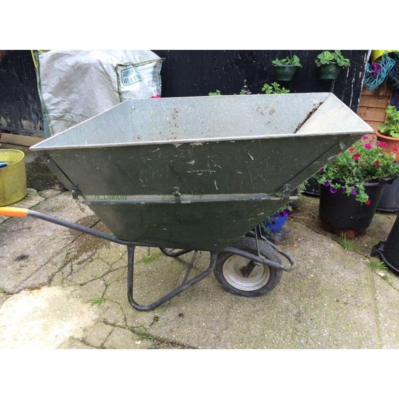 Wheel barrow