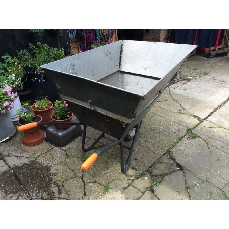 Wheel barrow