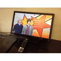 TOSHIBA 22-inch LED TV COMBI With built in DVD PLAYER, Freeview HD,2015 model, in GOOD condition