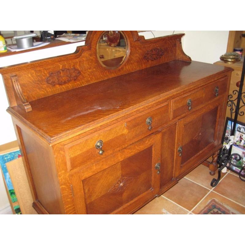 ARTS AND CRAFT STYLE solid OAK SIDEBOARD