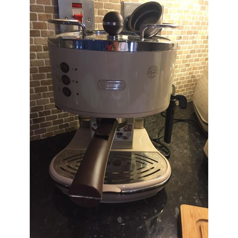 De Longhi coffee machine
