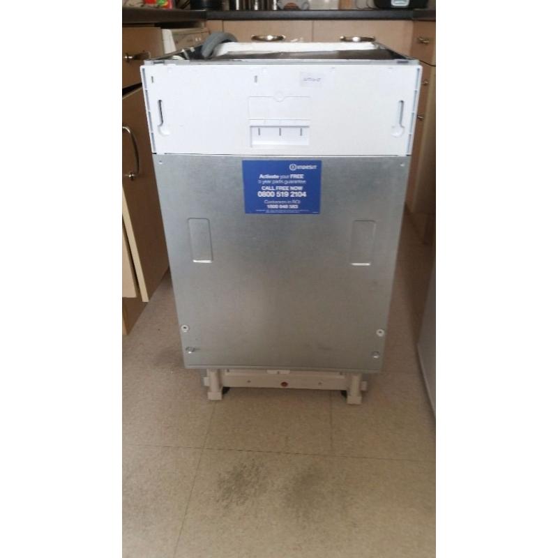 Indesit built in integrated slimline dishwasher