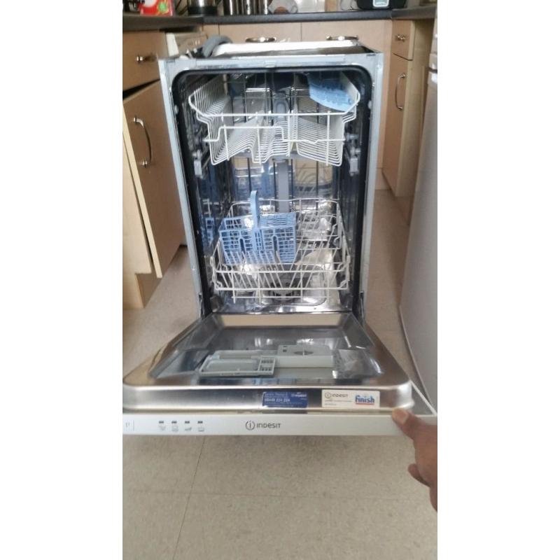 Indesit built in integrated slimline dishwasher