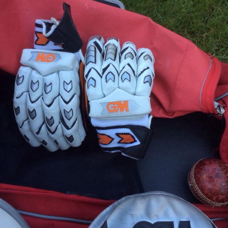 Cricket equipment suitable 16 year old